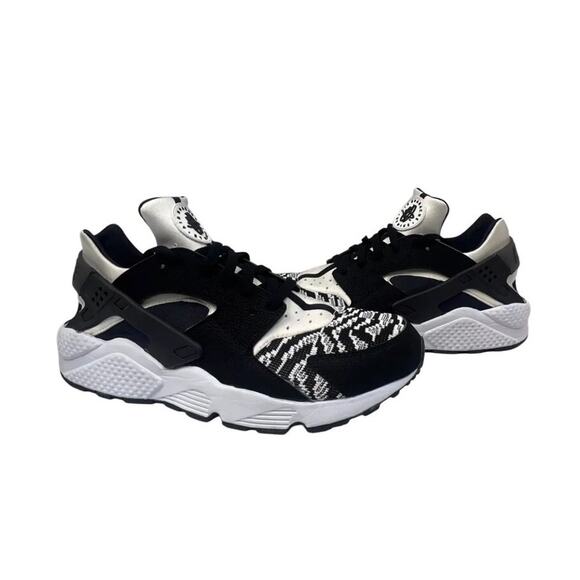NIKE Air Huarache Run PA Sneaker Women 9  Black White Sock Like Jogging Sporty - Picture 1 of 11